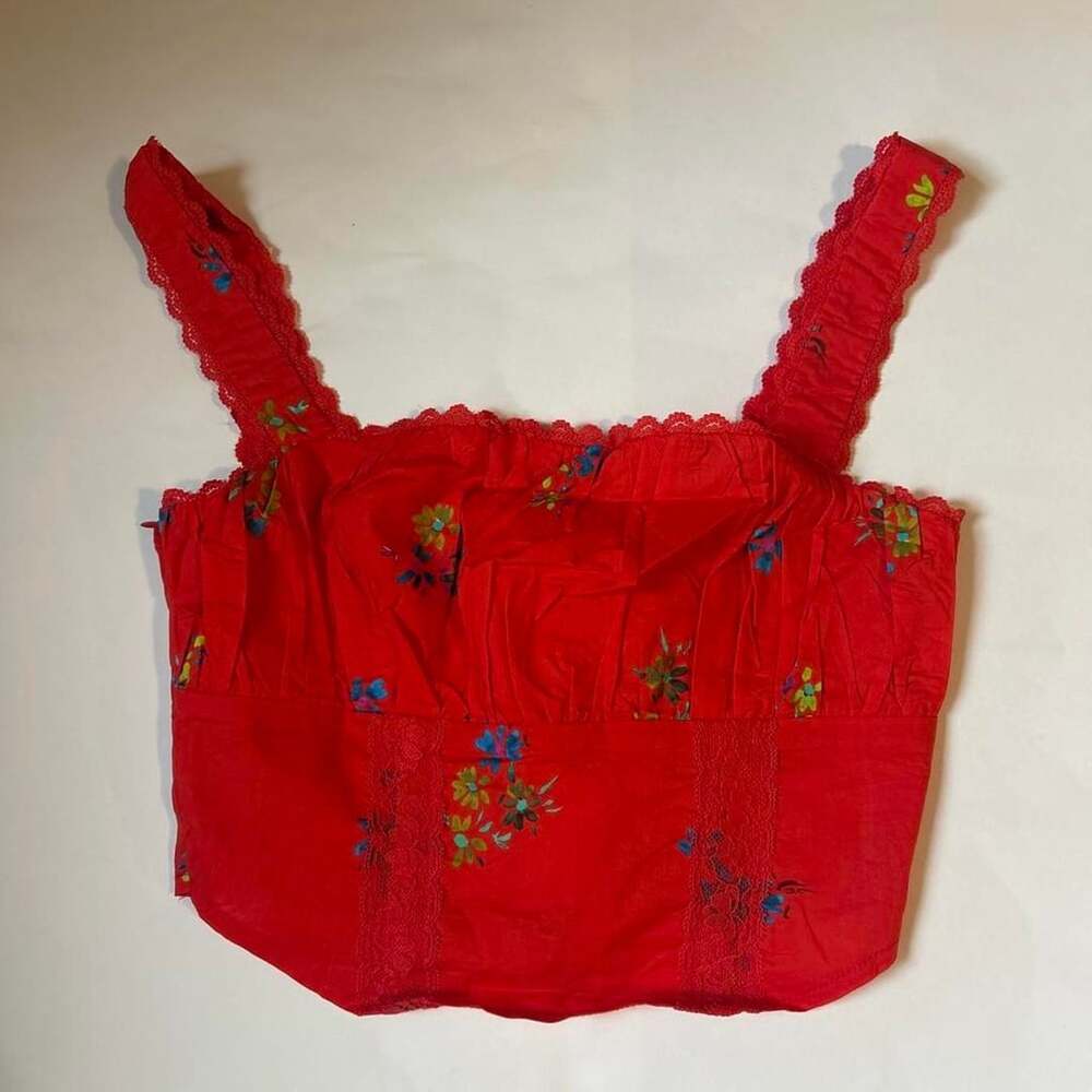 Nasty Gal Floral Crop Top US 2 Red Lace Trim